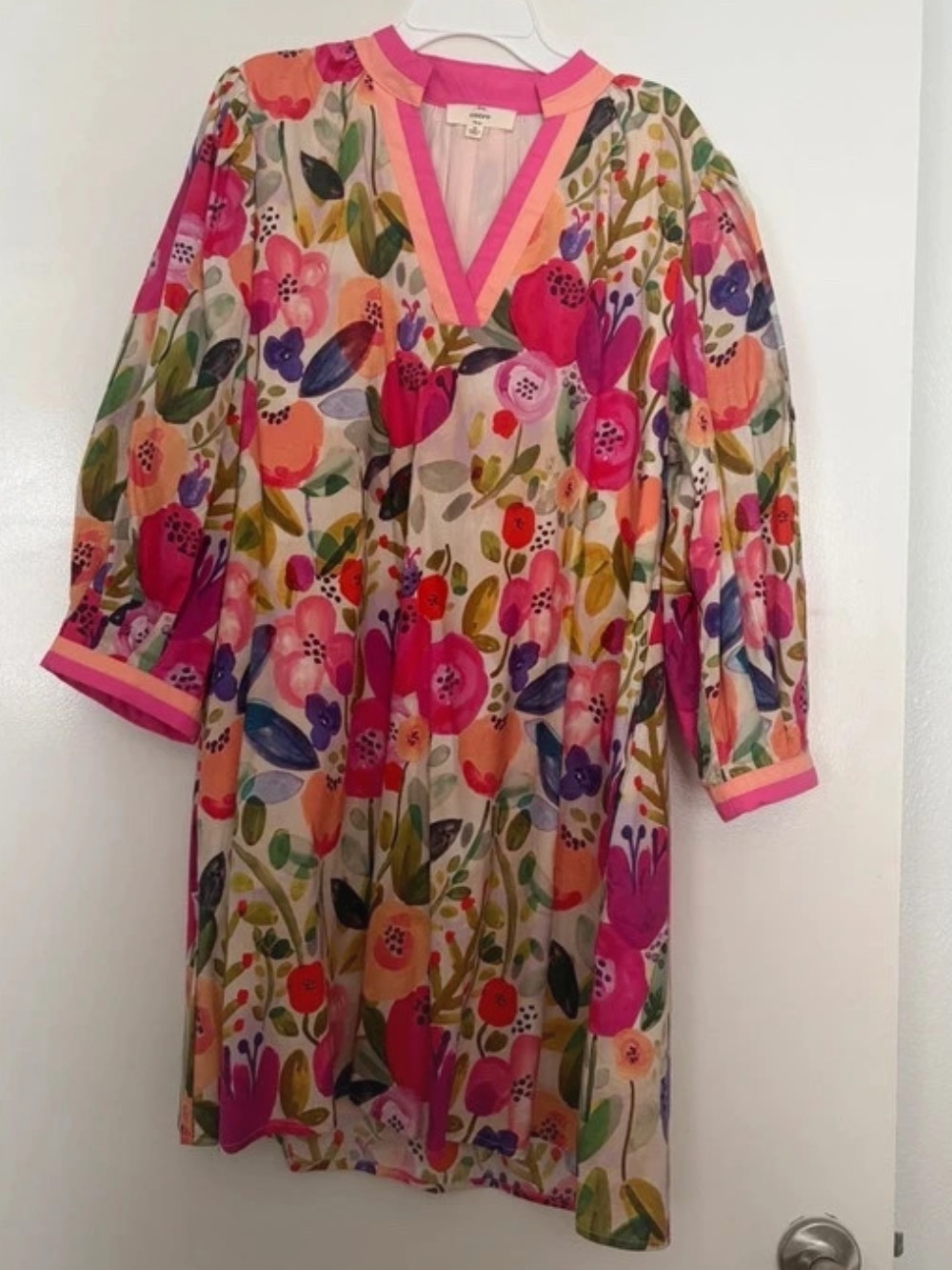 Entro Floral V-Neck Shift Dress in Pink Multi